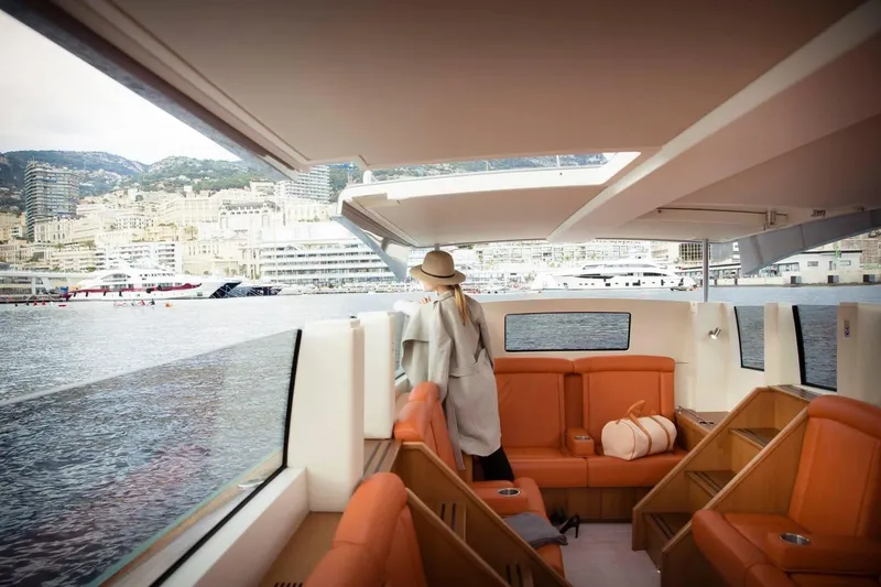 Slide: The Image of Hardtop Hardtop raised offering 6 foot of headroom - 3615671