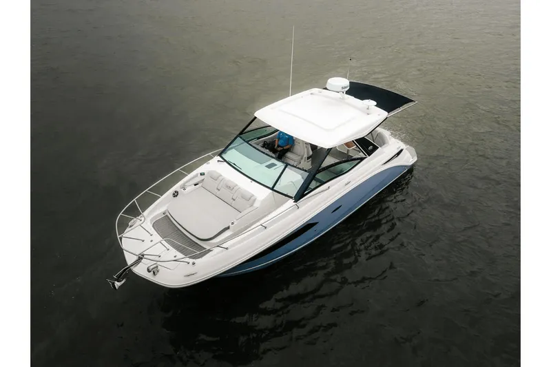 Slide: The Image of Sea Ray Sundancer 320 2022 - 3