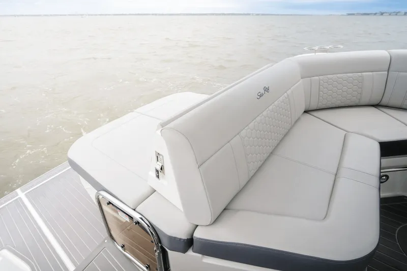 Slide: The Image of Sea Ray Sundancer 320 2022 - 7