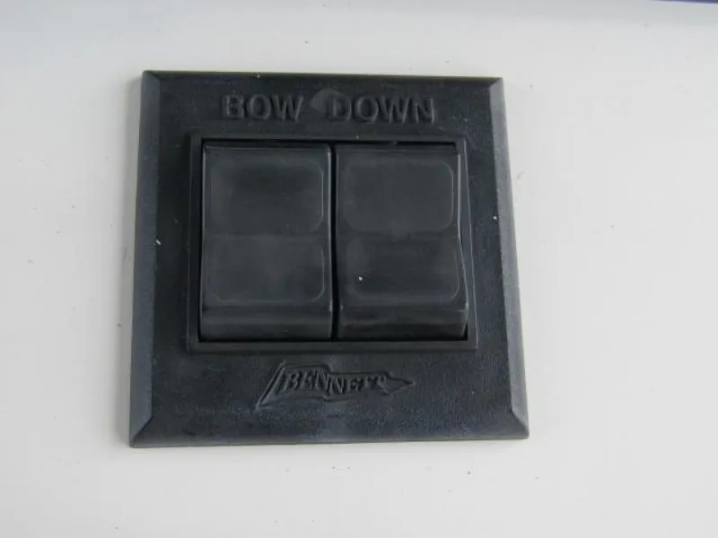 Slide: The Image of Boston Whaler 23 Outrage 1999 - 3620782