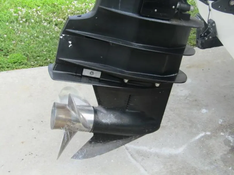 Slide: The Image of Boston Whaler 23 Outrage 1999 - 3620758