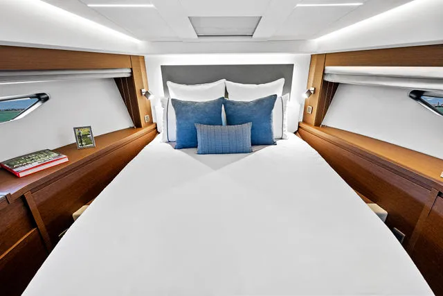 Slide: The Image of Prestige 520 Fly 2022 - 70
