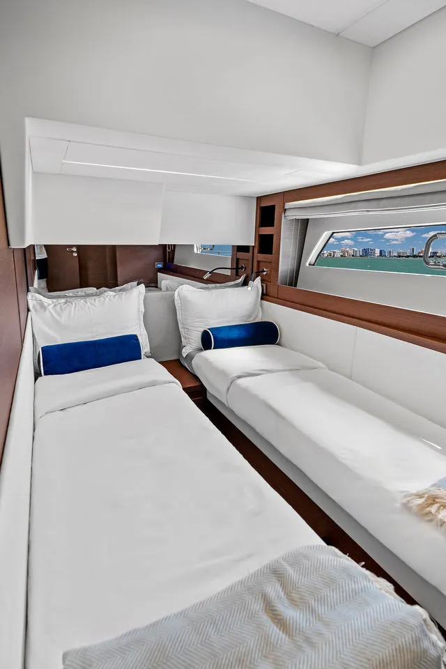 Slide: The Image of Prestige 520 Fly 2022 - 66