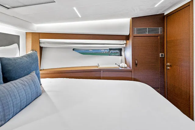 Slide: The Image of Prestige 520 Fly 2022 - 68