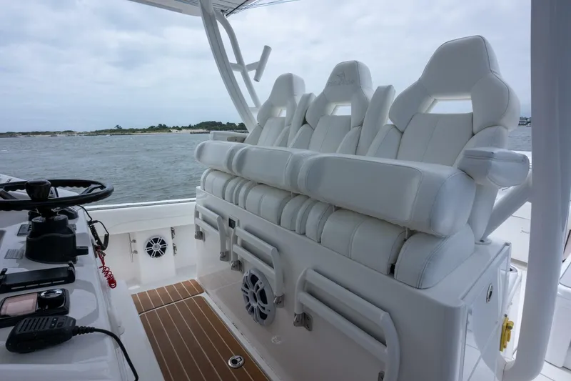 Slide: The Image of 37 Regulator 2022 Dave 34 - 5454905