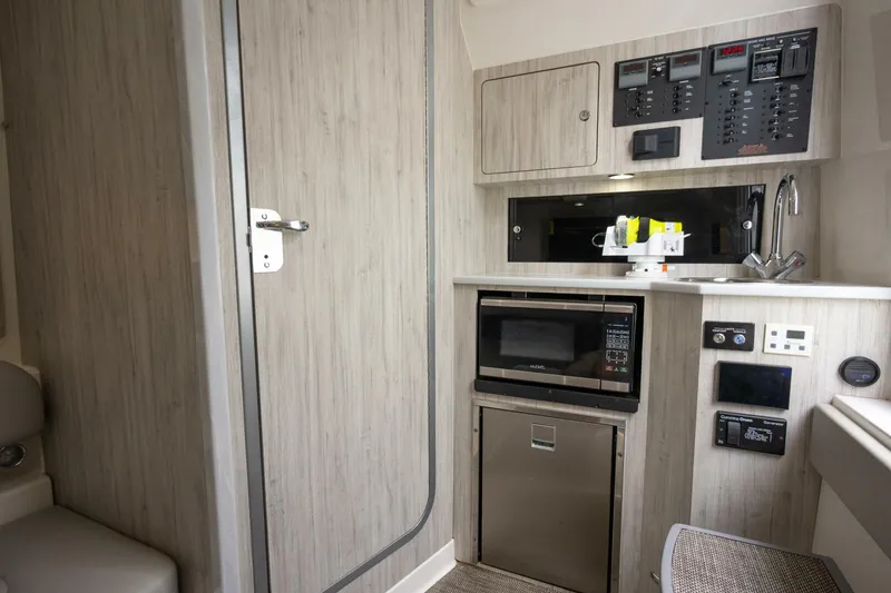 Slide: The Image of 37 Regulator 2022 Dave 48 - 5454919