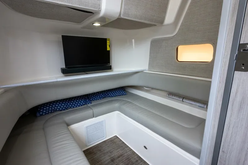 Slide: The Image of 37 Regulator 2022 Dave 50 - 5454921