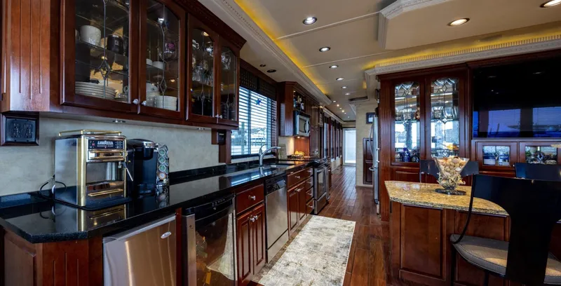 Slide: The Image of Fantasy 82 Coastal Yacht 2008 - 3638023