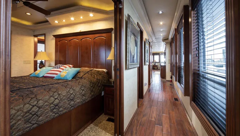Slide: The Image of Fantasy 82 Coastal Yacht 2008 - 3638011