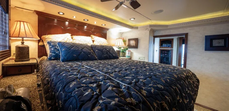 Slide: The Image of Fantasy 82 Coastal Yacht 2008 - 3638016