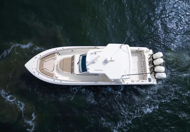 Slide: The Image of Boston Whaler 420 Outrage 2017 - 3666749