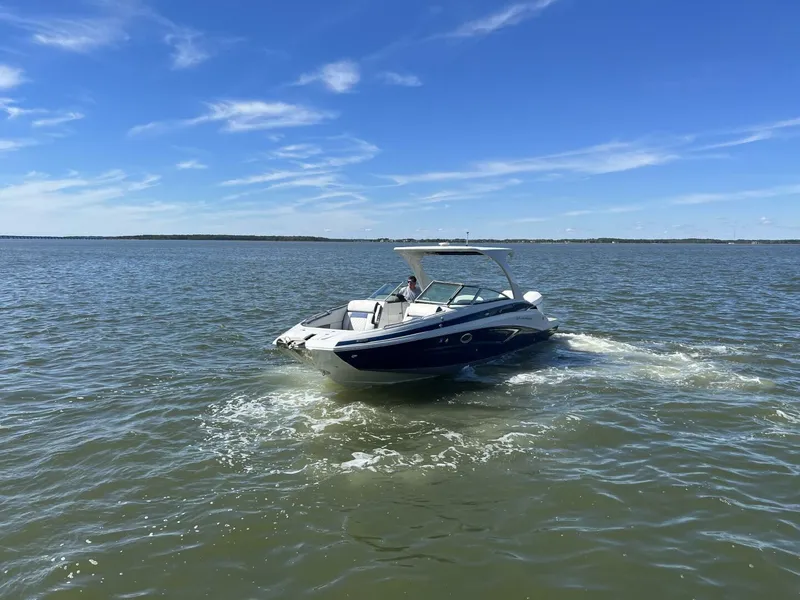 Slide: The Image of Crownline Boats E305 XS 2022 - 5782647