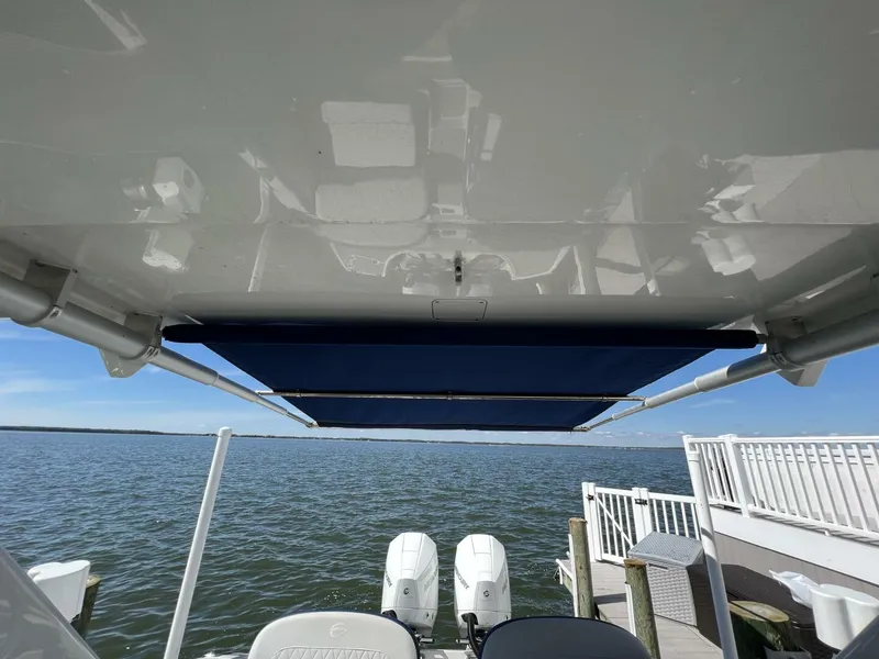 Slide: The Image of Crownline Boats E305 XS 2022 - 5782673