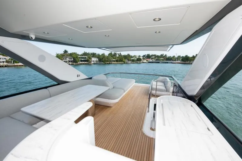 Slide: The Image of Azimut Fly 68 2023 - 3656898
