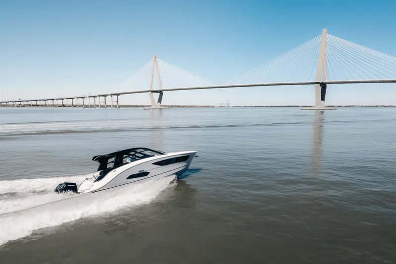 Slide: The Image of Sea Ray Sundancer 370 Outboard 2025 - 24