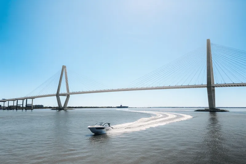 Slide: The Image of Sea Ray Sundancer 370 Outboard 2025 - 28