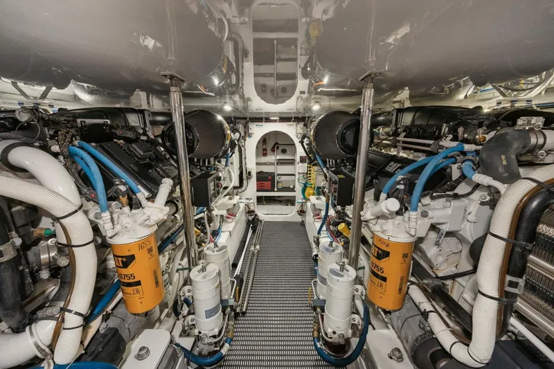 Slide: The Image of Hatteras Convertible GT59 2020 - 3666008