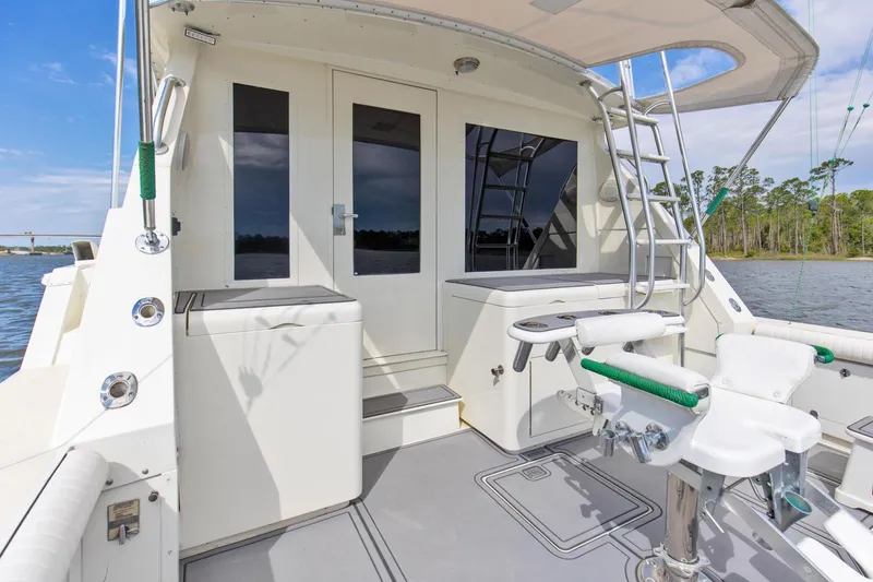 Slide: The Image of 1981 Bertram 42 Convertible Balls To The Wall Cockpit - 3686951