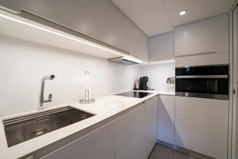 Slide: The Image of Pershing 8X 2021 - 3668157