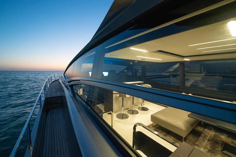 Slide: The Image of Pershing 8X 2021 - 3668142