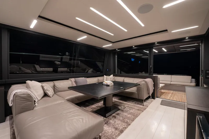 Slide: The Image of Pershing 8X 2021 - 3668147