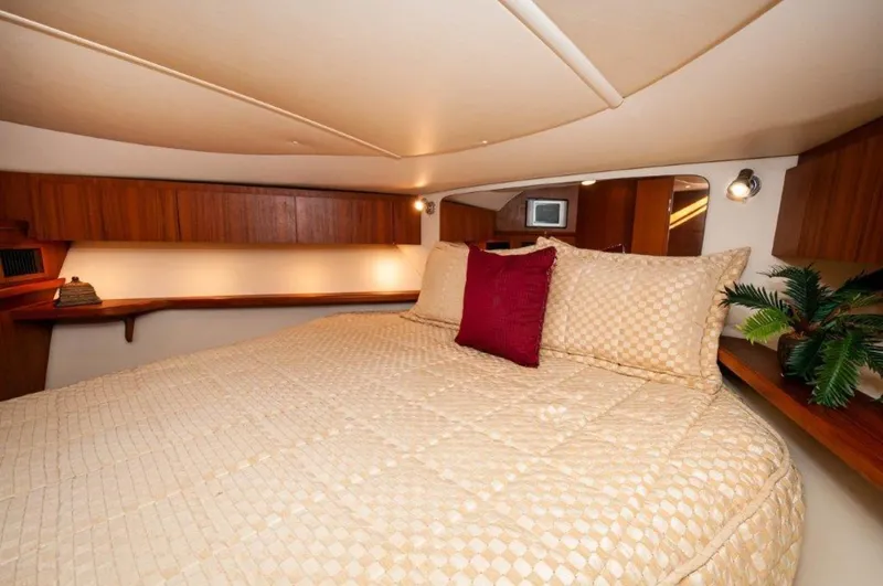 Slide: The Image of 2003 Tiara Yachts 4200 Open  Kingfisher Master SR 2 - 3670303