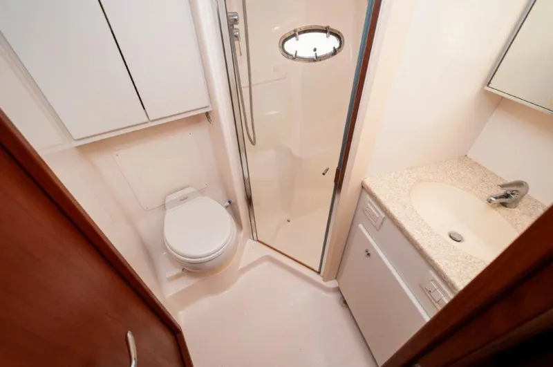 Slide: The Image of 2003 Tiara Yachts 4200 Open  Kingfisher  Head 2 - 3670307