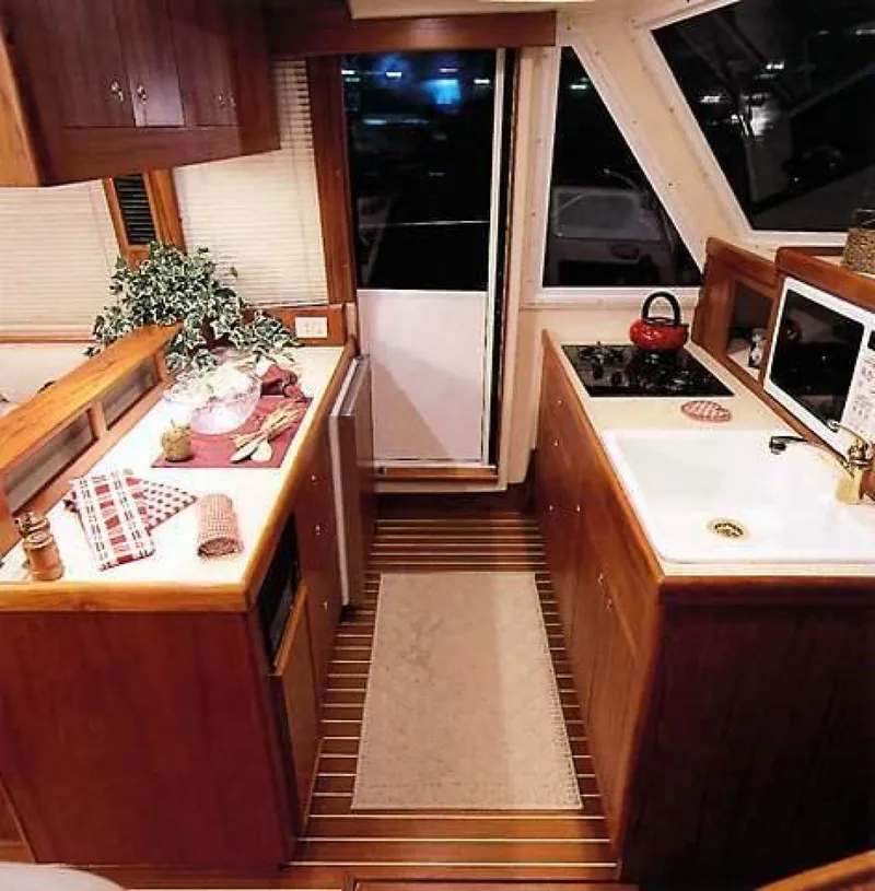 Slide: The Image of Mainship 430 Trawler 2001 - 3679690