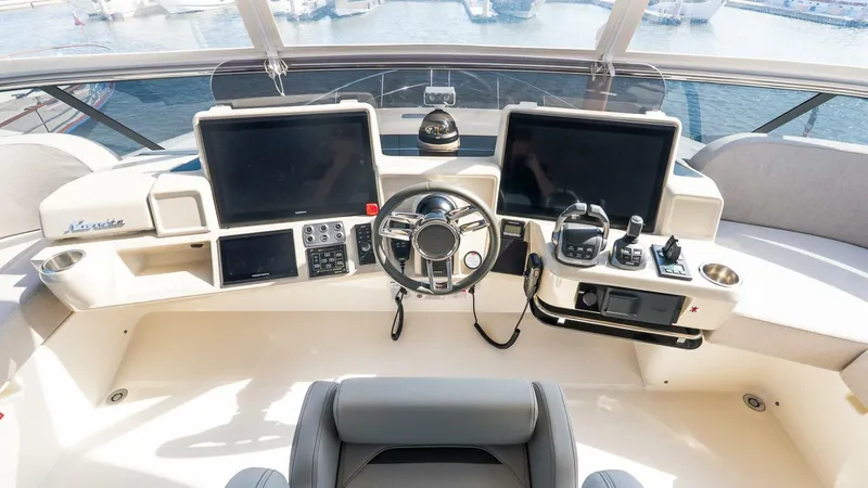 Slide: The Image of Absolute Navetta 68 2024 - 5215576