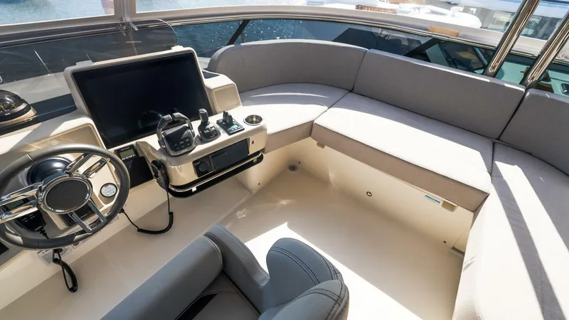 Slide: The Image of Absolute Navetta 68 2024 - 5215577