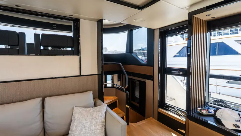 Slide: The Image of Absolute Navetta 68 2024 - 5807220