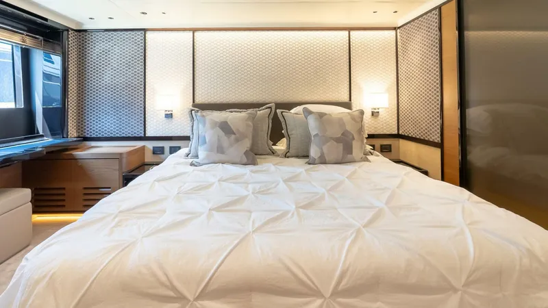 Slide: The Image of Absolute Navetta 68 2024 - 5215619