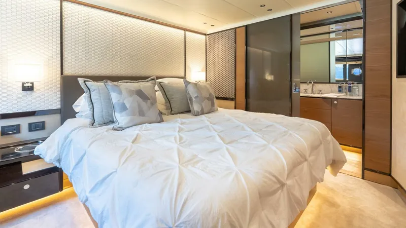 Slide: The Image of Absolute Navetta 68 2024 - 5215620