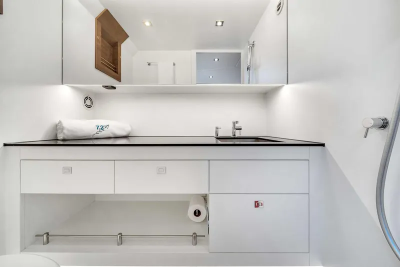 Slide: The Image of Head - 3686815