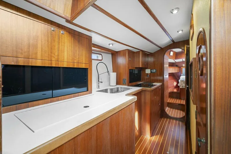 Slide: The Image of Pearson 530 1981 - 3929650