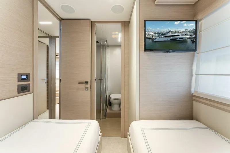 Slide: The Image of Ferretti Yachts 670 2020 - 5647572