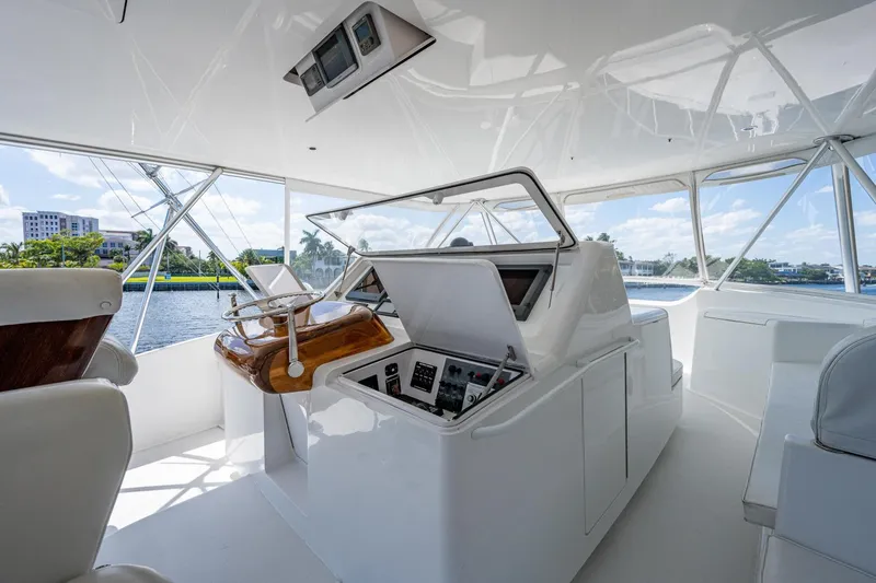 Slide: The Image of Flybridge 2005 Viking 74 Convertible - Reel Estate - 3698351