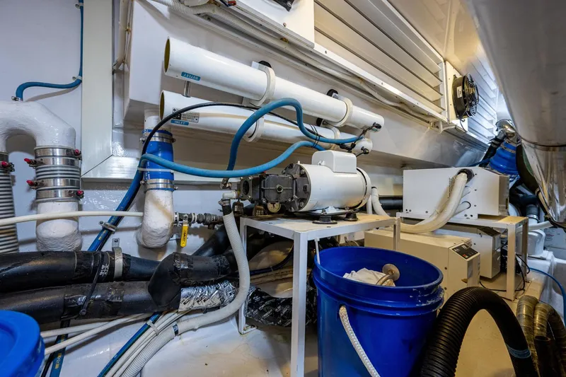 Slide: The Image of Engine Room 2005 Viking 74 Convertible - Reel Estate - 3698380