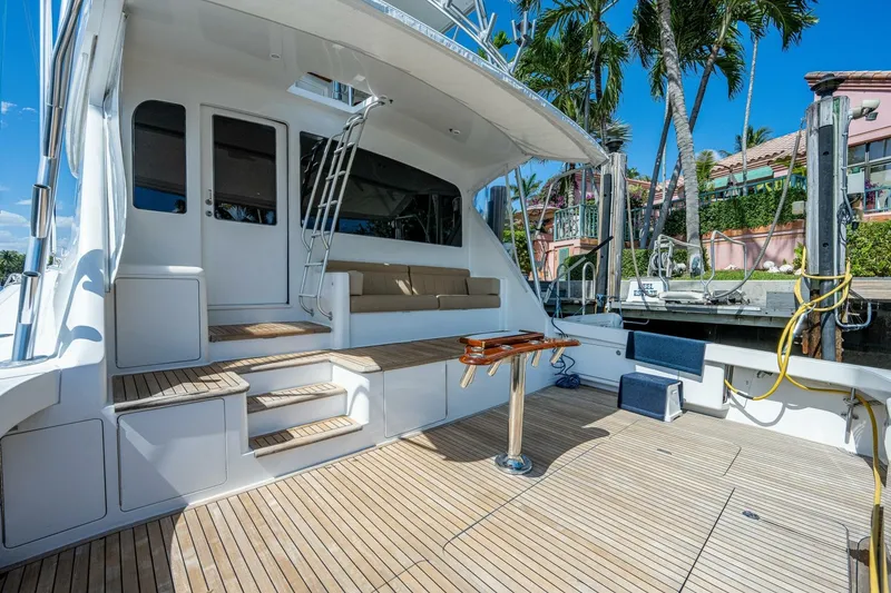 Slide: The Image of Cockpit 2005 Viking 74 Convertible - Reel Estate - 7658411