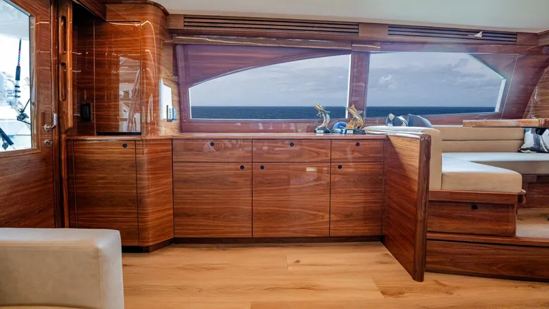 Slide: The Image of Viking 64 Convertible 2026 - 5541574