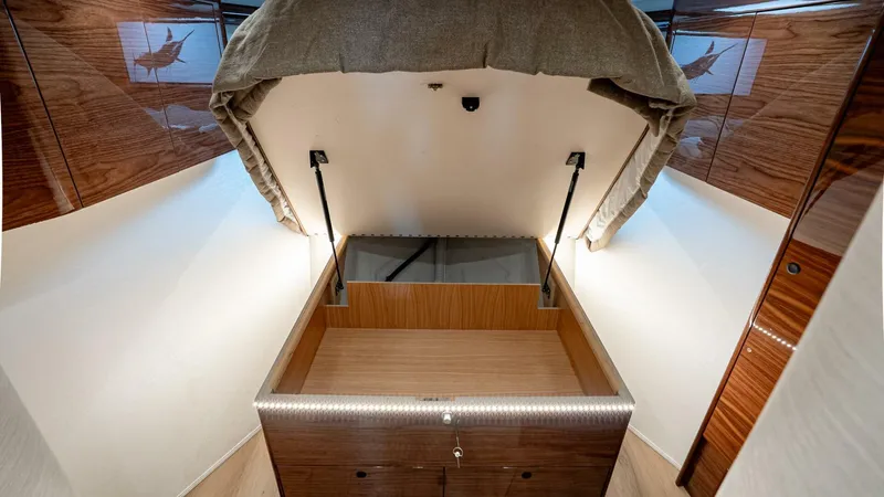 Slide: The Image of Viking 64 Convertible 2026 - 5696452