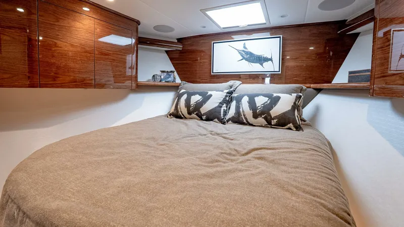 Slide: The Image of Viking 64 Convertible 2026 - 5696449