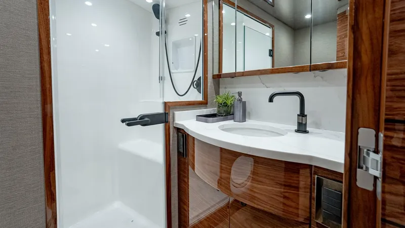 Slide: The Image of Viking 64 Convertible 2026 - 5696443