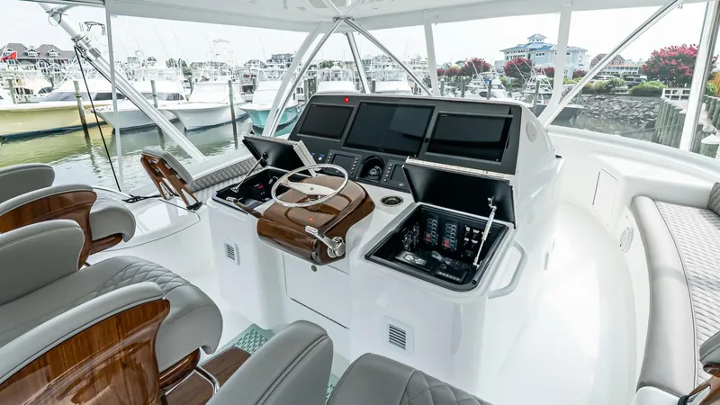 Slide: The Image of Viking 64 Convertible 2026 - 5541541