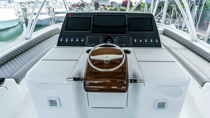 Slide: The Image of Viking 64 Convertible 2026 - 5541577