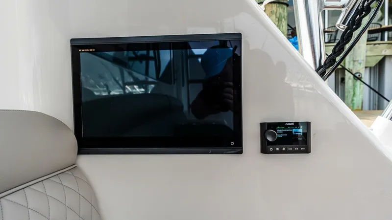 Slide: The Image of Viking 64 Convertible 2026 - 5541582