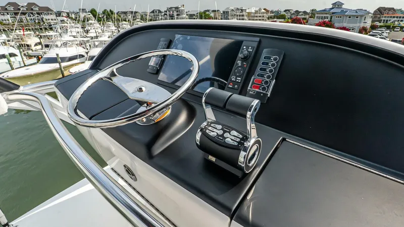 Slide: The Image of Viking 64 Convertible 2026 - 5541559