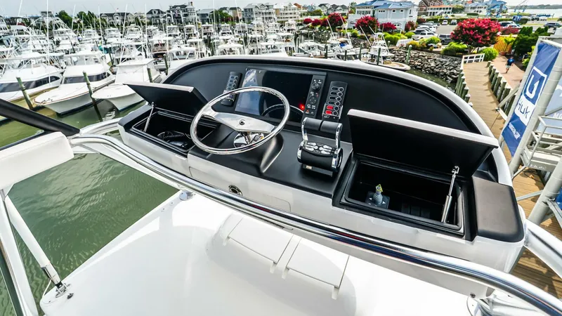 Slide: The Image of Viking 64 Convertible 2026 - 5541554