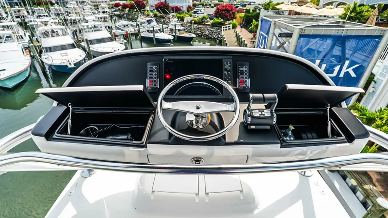 Slide: The Image of Viking 64 Convertible 2026 - 5541555