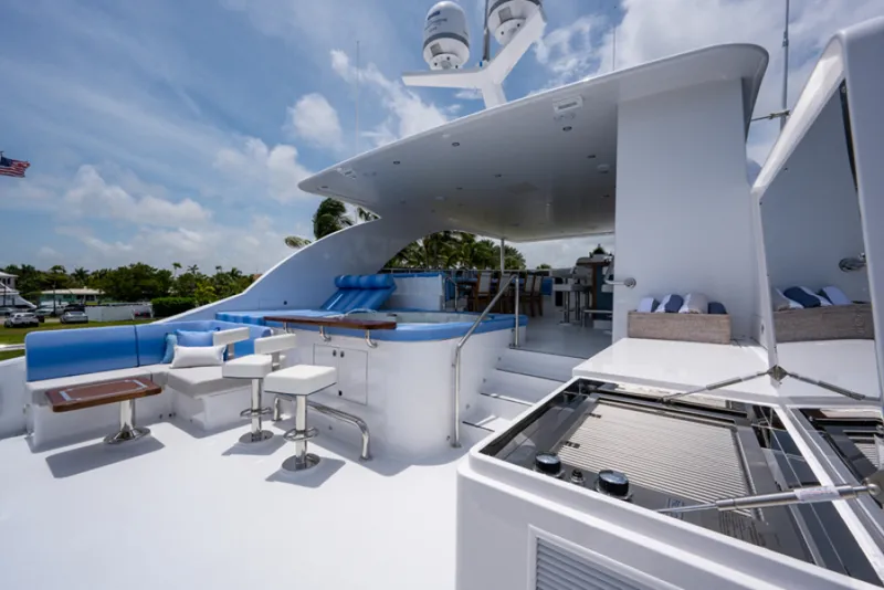 Slide: The Image of 2020 Hargrave 120' G120 Signature Series - Flybridge - 3702600